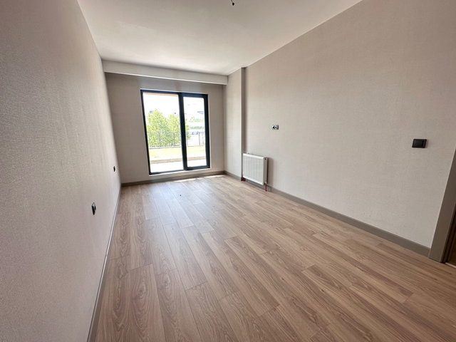 RELAX CADDE'DE 2+1 BAHÇE KULLANIMLI KİRALIK DAİRE