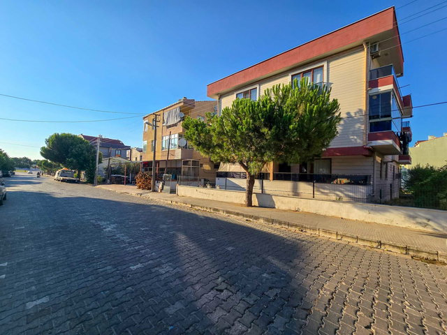 ÇANAKKALE KEPEZ SAHIL BÖLGESI 1+1 SATILIK ARA KAT DAIRE
