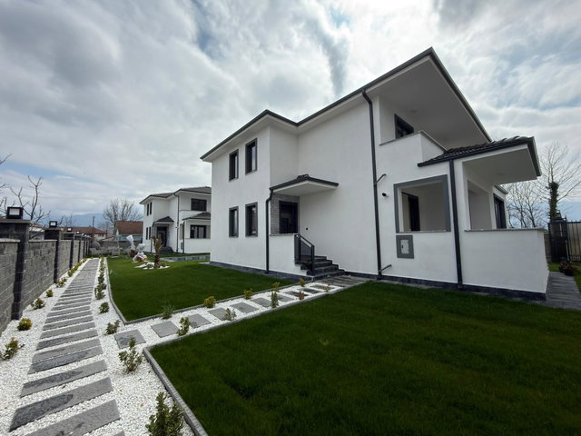 REMAX DIA DAN DÜZCE GÖLYAKA'DA ULTRA LÜKS HAVUZLU KİRALIK VİLLA