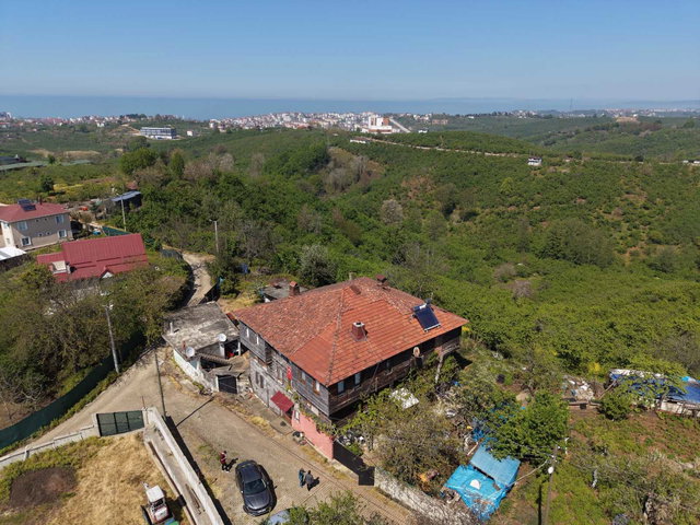 REMAX DİA'DAN AKÇAKOCA KEPENÇ'TE YATIRIMLIK ÇİFTLİK EVİ (FINDIK)