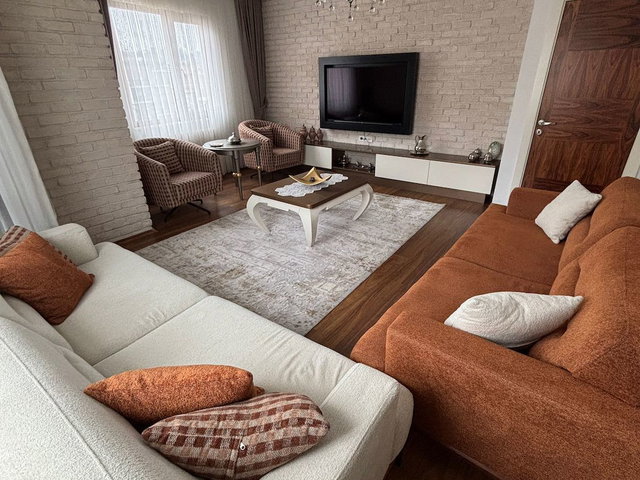 KAĞITHANE MERKEZ'DE GENİŞ VE FERAH 5+1 DUBLEKS DAİRE