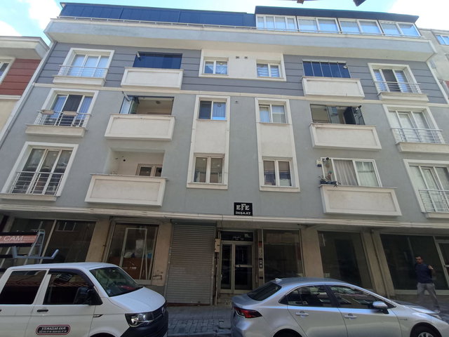 SEFAKÖY MERKEZ METROBÜSE YÜRÜME MESAFESİNDE SIFIR GENİŞ 3+1 KİRALIK DAİRE FIRSATI