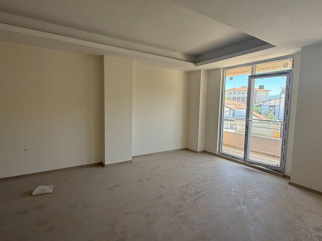GÖLCÜK SARAYLI'DA SIFIR BINA 140M² ÇATI DUBLEKS