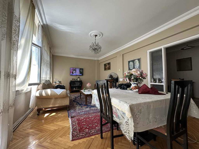 BAKIRKÖY ZEYTİNLİK’TE 3 BALKONLU FERAH 3+1 KİRALIK DAİRE