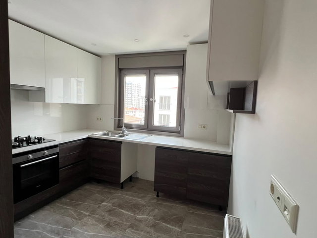 KADIKÖY ERENKÖY 2019 YAPIMI 2+1 | 9. KAT | | 2 BANYO | AÇIK KAPALI OTOPARK