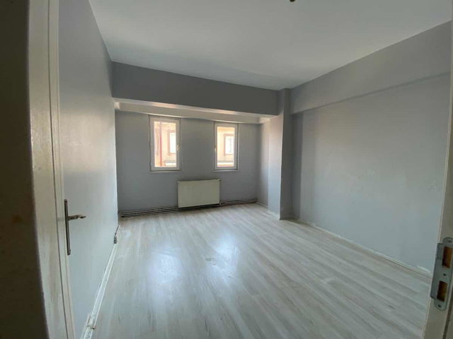 ERENLER MAH’DE GÜNEY-BATI CEPHELİ 2+1 | 90 M² NET | BALKONLU  | KOMBİLİ