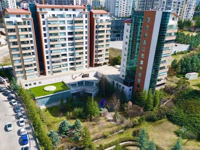 AYKON PARK SİTESİ'NDE PANORAMİK VADİ MANZARALI YAPILI 4+1 DAİRE