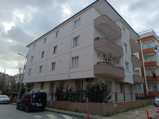 REMAX ASHILL ÜSKÜDAR CUMHURIYET MAHALLESI EŞYALI 2+1 KIRALIK