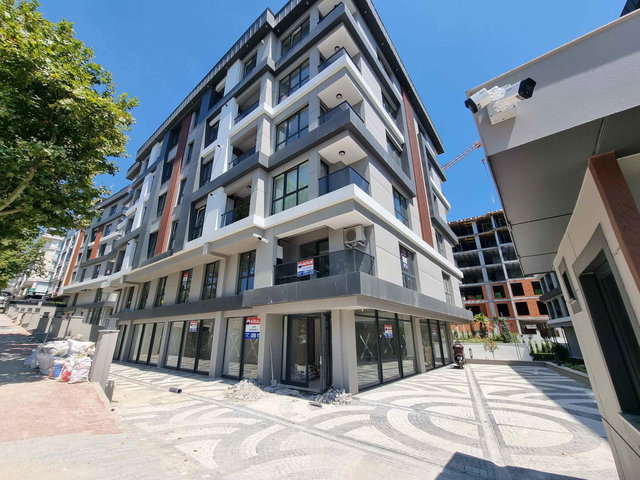 REMAX GELİŞİM'DEN BEYLİKDÜZÜ MEVSİM EVLERİ SİTESİNDE SATILIK 2+1