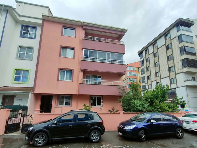 REMAX LAND DEN KAZIMİYE MAHALLESİNDE KİRALIK 3+1 DAİRE