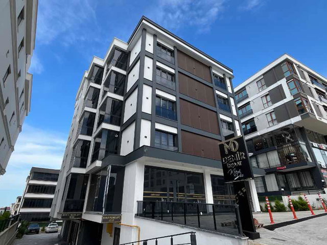 NIŞANTAŞI CADDESI / LÜKS YAPIM / OTOPARKLI / SIFIR KIRALIK 1+1!