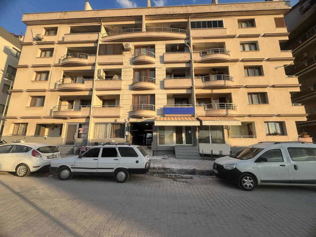 DİKİLİ’DE MERKEZDE DENİZ MANARALI KİRALIK 2+1 DUBLEKS DAİRE