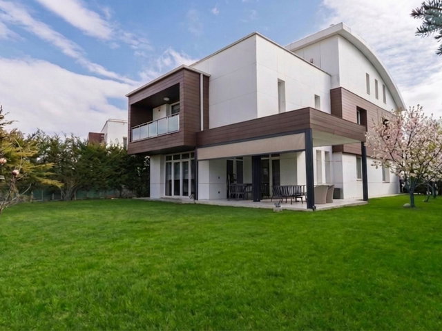 SATILIK VİLLA KARDELENKÖY ( AKILLI PLAN , MODERN TASARIM )