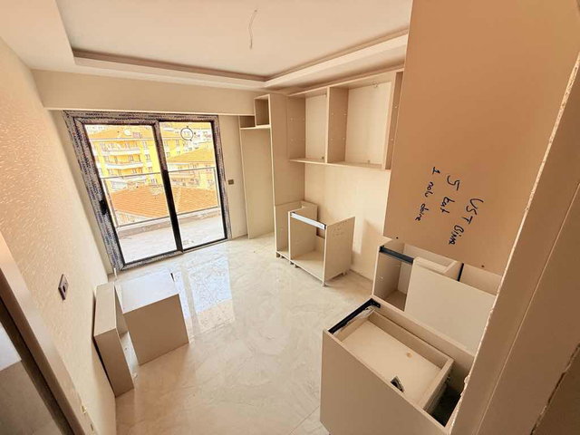 HASTANE VE METRO YAKINI ARA KAT OTURUM HAZIR SIFIR 3+1 110 M2 DAİRE