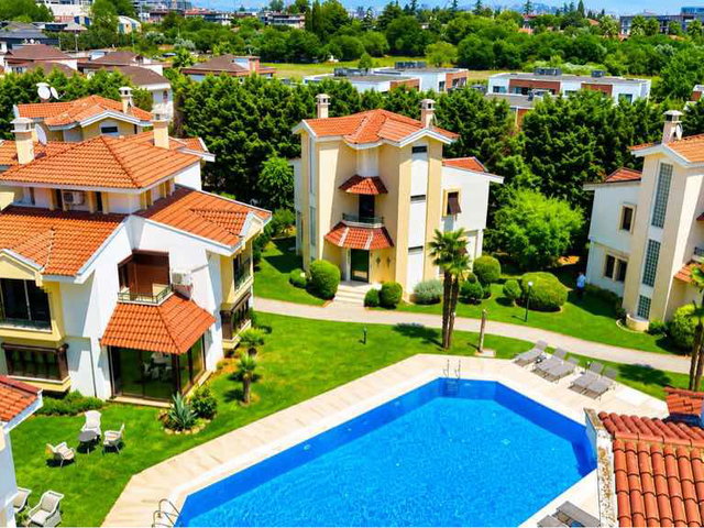 TUZLA'DA HAVUZLU, FULL EŞYALI, BAHÇELİ 4+1 KİRALIK LÜKS VİLLA