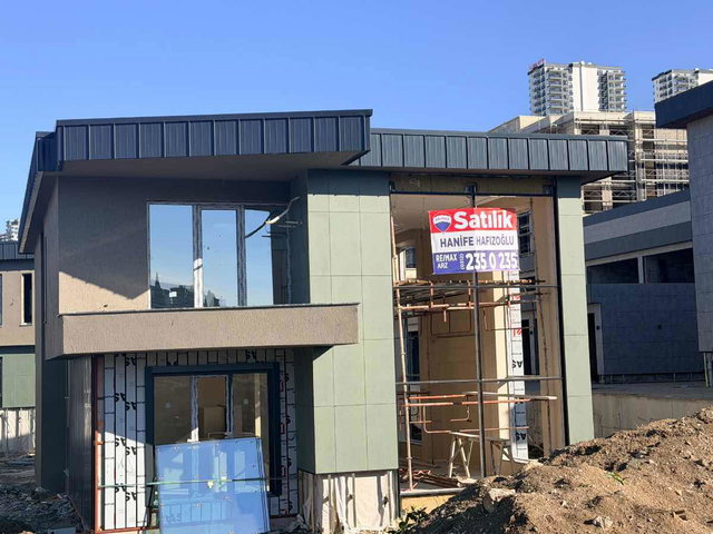 YAŞAMKENT GRANDE MODERNDE ÖZEL TASARIM HAVUZLU LÜKS KÖŞE VİLLA