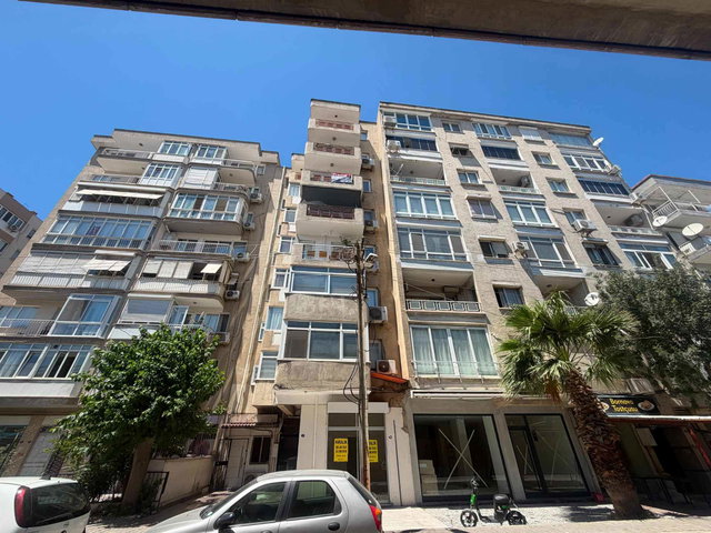 BORNOVA KAZIMDİRİK MAHALLESI'NDE 3+1 SATILIK DAIRE