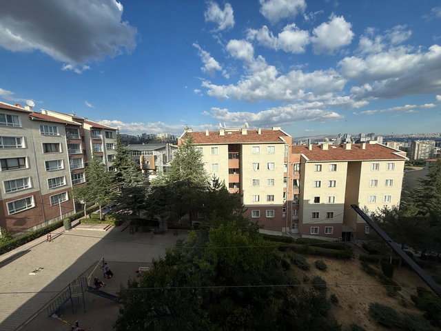 SERHAT MAH. AK 84 SİTESİ’NDE GÜNEY-BATI CEPHELİ 3+1 | BOŞ, EŞYASIZ, BALKONLU