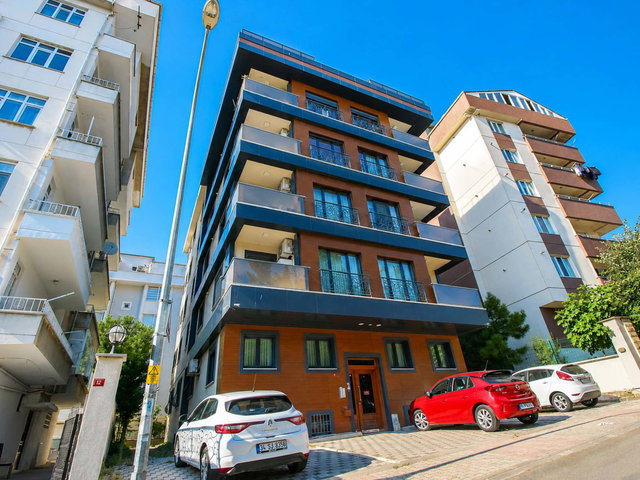 SOĞANLIK METRO YAKINI ARAKAT PANJURLU 85 M² 2+1 DAİRE