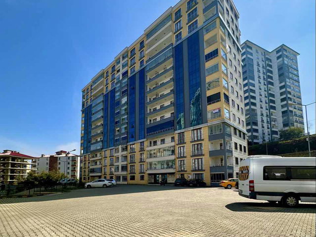 KAŞÜSTÜ'NDE SİTE İÇERİSİNDE 4+1 TEMİZ SATILIK FIRSAT DAİRE!!!