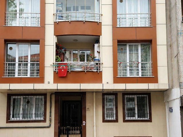 BAYRAMPAŞA MURATPAŞA MAHALLESINDE  2+1 DAIRE