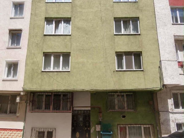 REMAX BEYAZ'DAN ELMASBAHÇELER'DE MERKEZI KONUMDA 2+1 SATILIK DAIRE