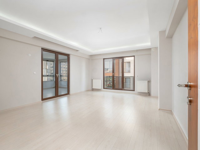 REMAX ADVANTAGE ARZU AKSARAY'DAN NILÜFERKENT'TE ARAKAT 3+1 DAIRE