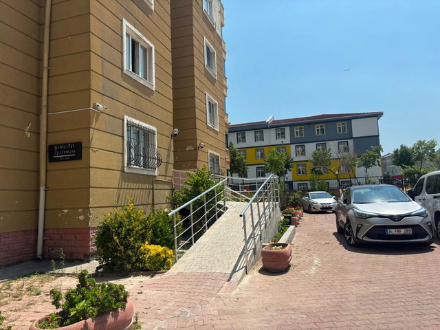 MARMARA MAHALLESİN'DE-GENİŞ AÇI APARTMANI'NDA  4+1 DUBLEKS KİRALIK DAİRE