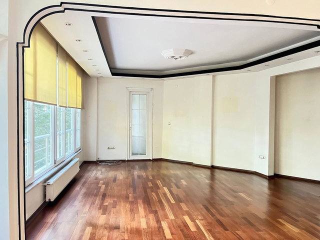 FATİH PİYERLOTİ CADDESİ'NDE 150 M² GENİŞ 3+1 KIRALIK  DAİRE