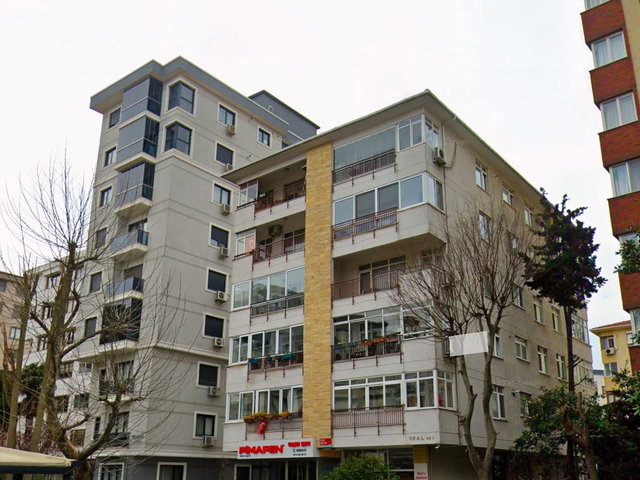FIRSAT DAIRESI GÖZTEPE'DE PARKA VE MARMARAYA YAKIN KONUMDA 3+1