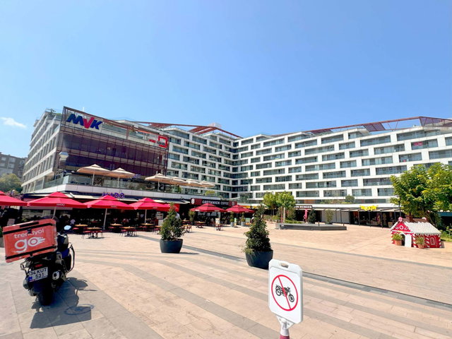 PENDİK KURTKÖY YENİŞEHİR MVK WORK SQUARE'DE  LENSE KOMŞU 1+1  KİRALIK DAİRE