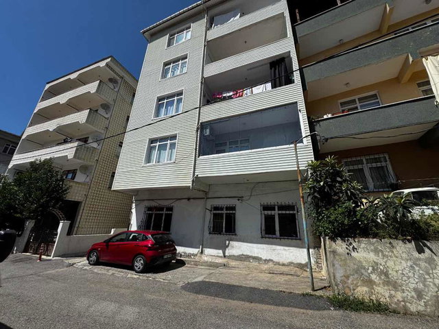 REMAX ASHILL ÜSKÜDAR KÜPLÜCE GENIŞ 2+1 KIRALIK DAIRE