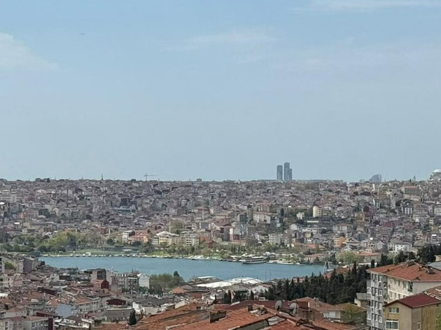 FULL ADALAR VE HALIÇ MANZARALI EMLAK KONUT FETIHTEPE'DE  2+1 ARA KAT KİRALIK DAİRE