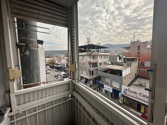 BORNOVA ALTINDAĞ KEMALPAŞA CADDESI KIRALIK 2+1 DAIRE