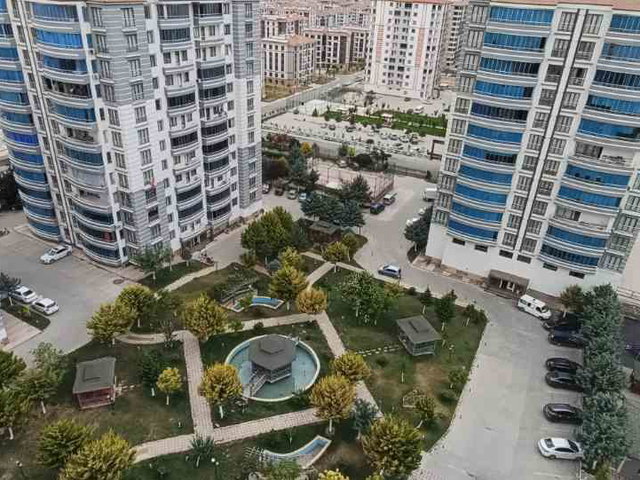 YEŞİLÇAM CADDEDE ALACA ELİT YAŞAM SİTESİ- 2 SATILIK 3,5+1 DAİRE