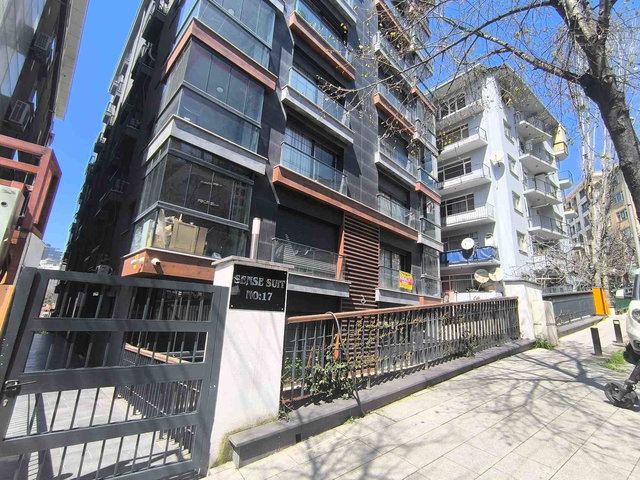 BEŞİKTAŞ DİKİLİTAŞ SATILIK LÜKS 2+1 EBEVEYN BANYO OTOPARK HAVUZ