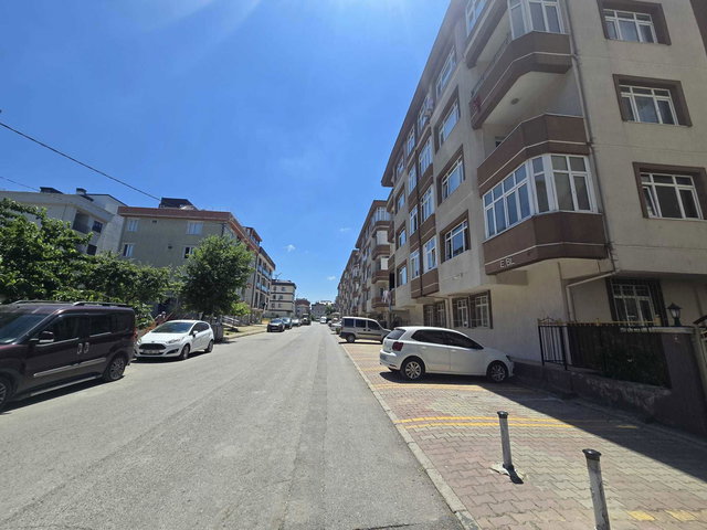 SULTANBEYLİ ADİL MAHALLESİNDE SULTAN EVLERİ SİTESİNDE SATILIK 3+1 DAİRE