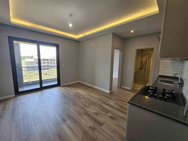 REMAX HÜR HALIT KOLAÇ'TAN KORUCUK ARAŞTIRMA HASTANESI KARŞISI 1+1 KIRALIK DAIRE