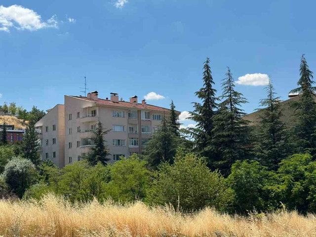 MUTLUKENT KOORDINAT YANI SITE İÇINDE SATILIK 3+1 DAIRE
