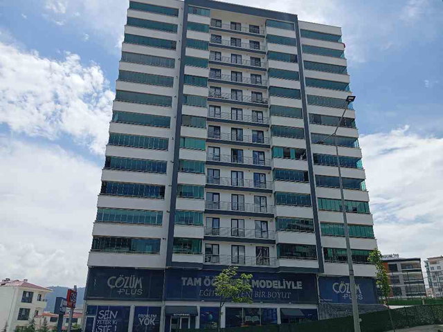 SAMSUN İLKADIM’DA SİTE İÇİNDE 3+1 | 145 M² NET | 8. KAT | KREDİYE UYGUN