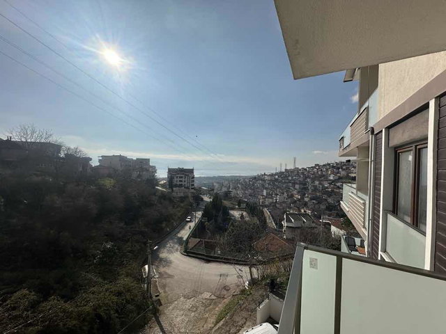 DENİZ MANZARALİ KAPALİ OTOPARKLİ DAİRE