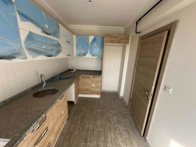 DENİZ MANZARALİ KAPALİ OTOPARKLİ DAİRE