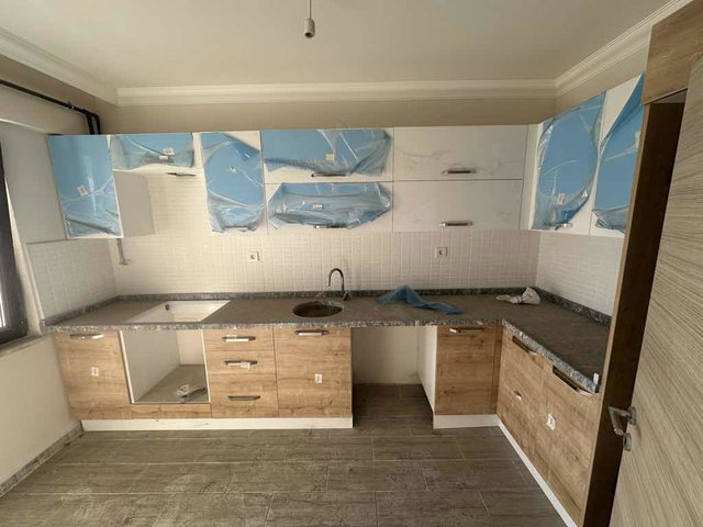 DENİZ MANZARALİ KAPALİ OTOPARKLİ DAİRE