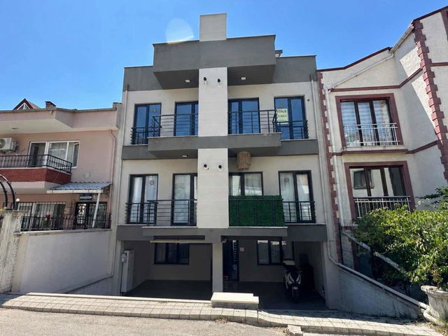 REMAX LEON NİLÜFER DEMİRCİ'DE YATIRIMA UYGUN 1+1 EŞYALI DAİRE