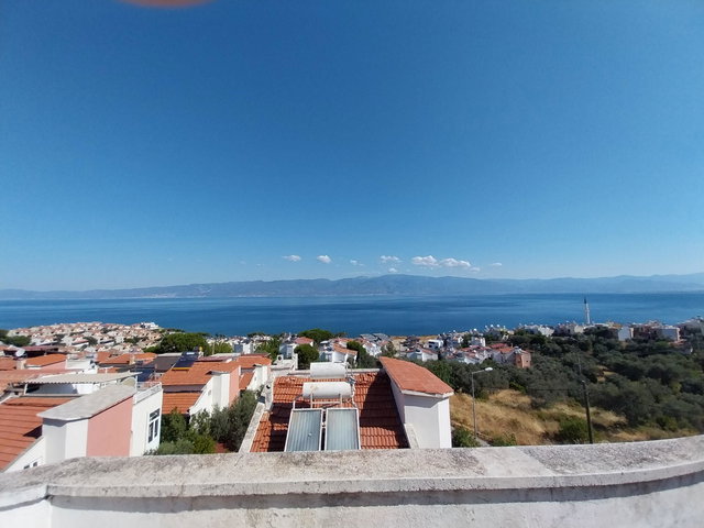 RE/MAX İNCİ'DEN PELİTKÖY'DE KİRALIK 3 KATLI BAHÇELİ MÜSTAKİL EV
