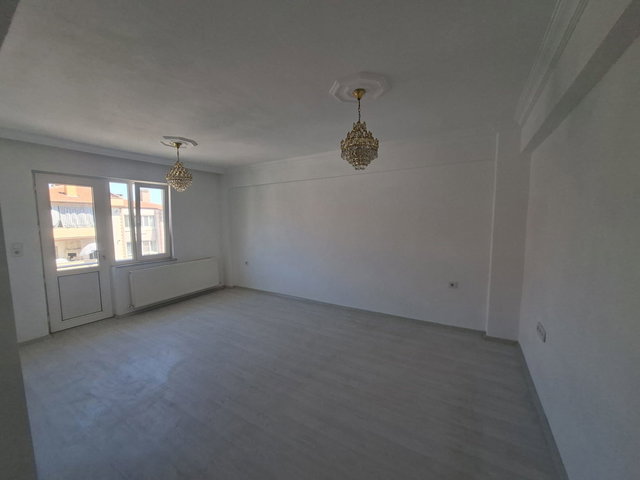 RE/MAX İNCİ'DEN PLEVNE MAH. ŞEHİT BİROL KOÇ CAD.'DA 2+1  KİRALIK DAİRE