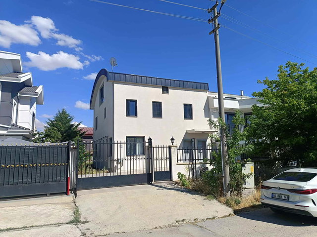 İNCEK KIZILCAŞAR’DA 4+2 MÜSTAKİL EV | BÜYÜK BAHÇE, ÇİFT GİRİŞ