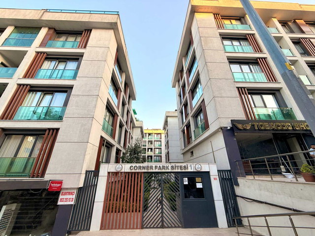 BEYLİKDÜZÜ  CORNER PARK 1 SİTESİ 3.5+1 SATILIK BOŞ DAİRE