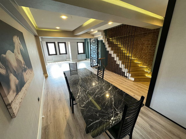 EYÜP AHİKENT HALIÇ MANZARALI BÜYÜK TİP MİMARİ YAPI 5 KATLI VILLA