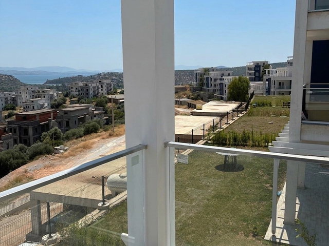 IASOS MARİN’DE KESİNTİSİZ DENİZ MANZARALI 2+1 SATILIK DAİRE